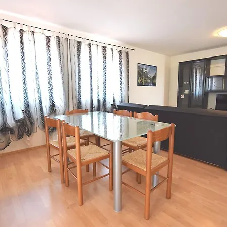 דירה Upscale In Banjole With Pool מדולין