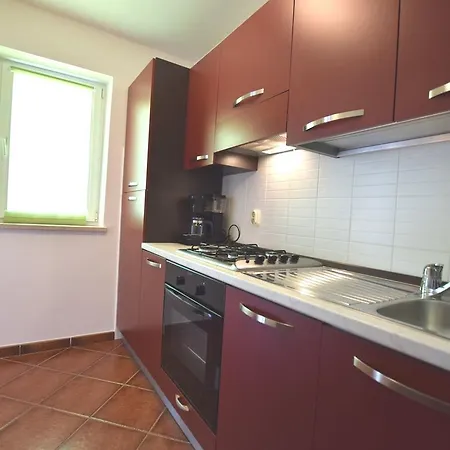 Апартаменты Upscale In Banjole With Pool *